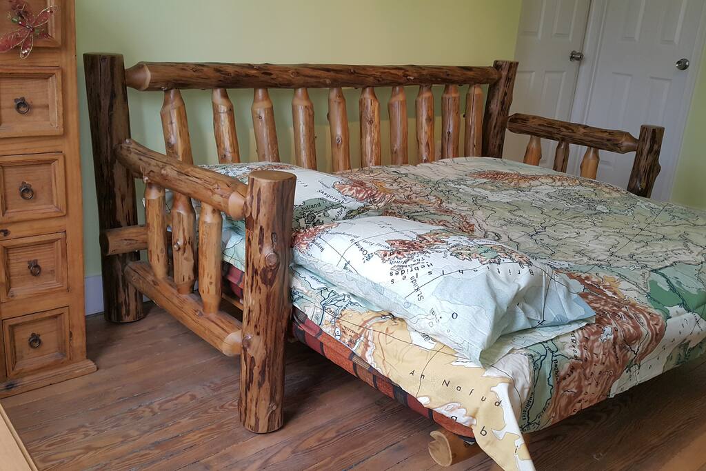 Guest bedroom