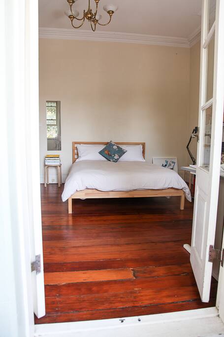 New queen bed from sleepy's posturepedic
