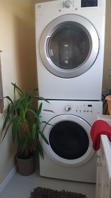 Washer dryer on main floor