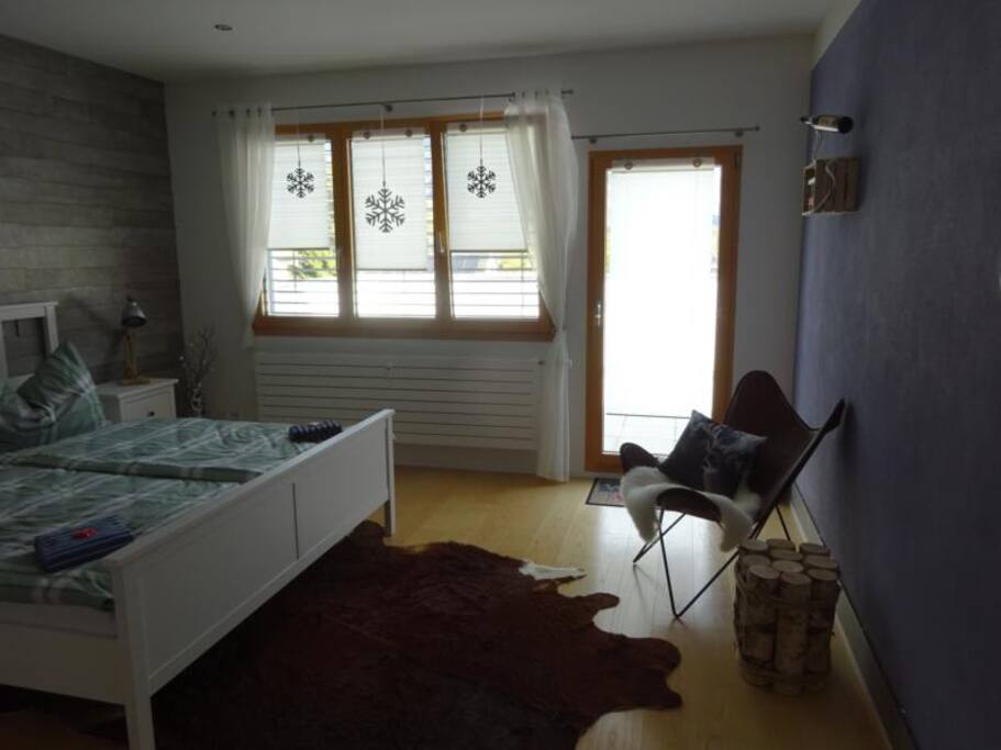 Gästezimmer mit Doppelbett Bild 1