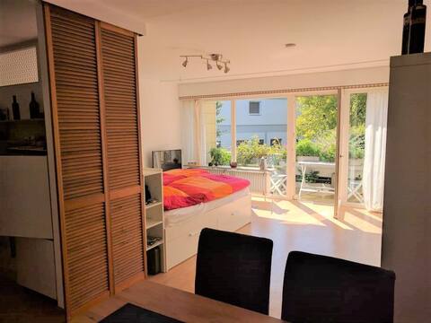 Sunny apartment with large south-facing balcony
