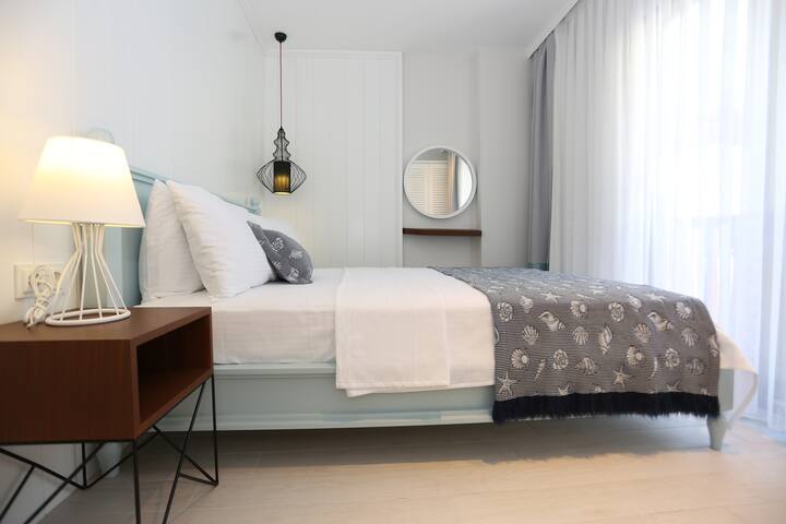 DORMITORIO PRINCIPAL EN LA PLANTA BAJA