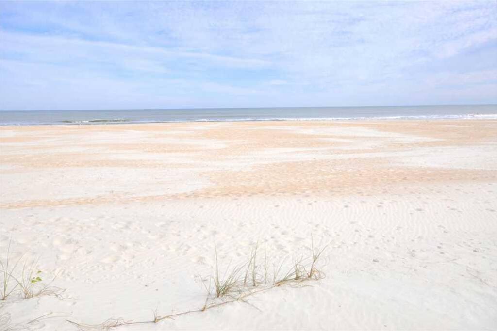 The Beach - Just a quick walk away is the beautiful beach where you’ll want to spend a lot of your time when you’re staying at Oc