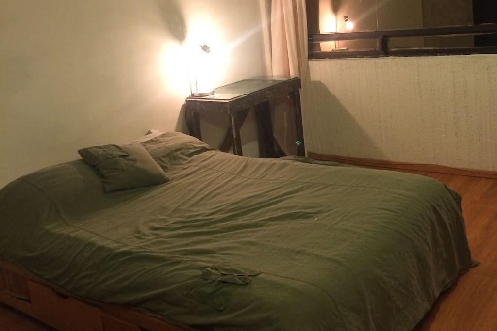Cama doble, Doble bed.