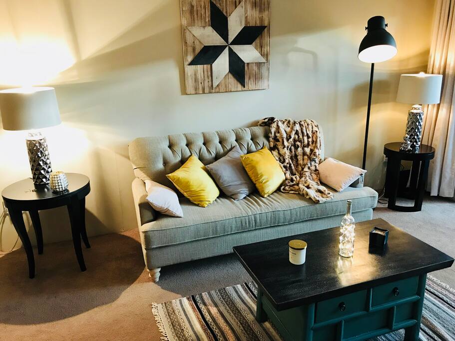 MODERN COMFY
