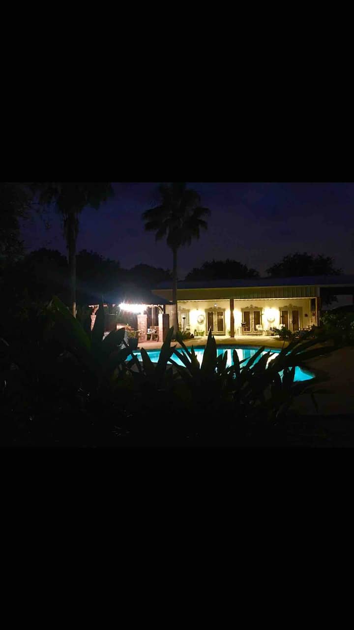 Cajun Getaway Guesthouses for Rent in Abbeville, Louisiana, United