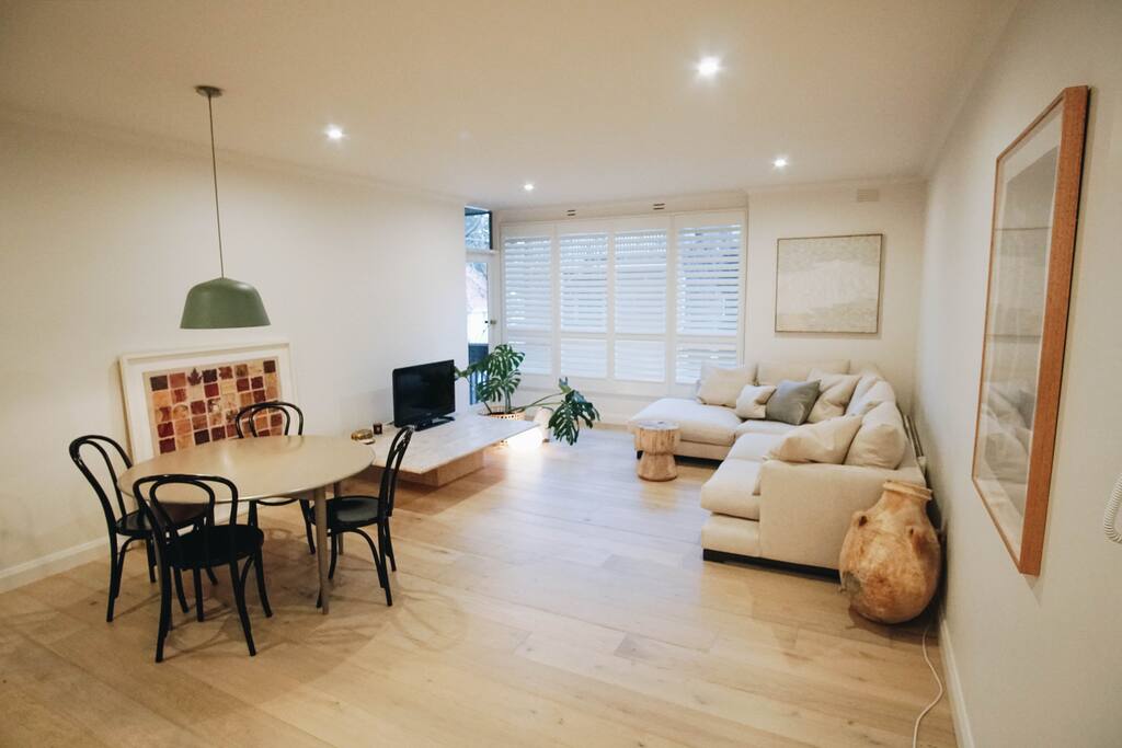 Open-Plan Living / Dining