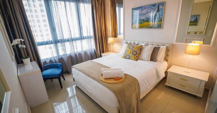 Clean luxury apartment at i-City