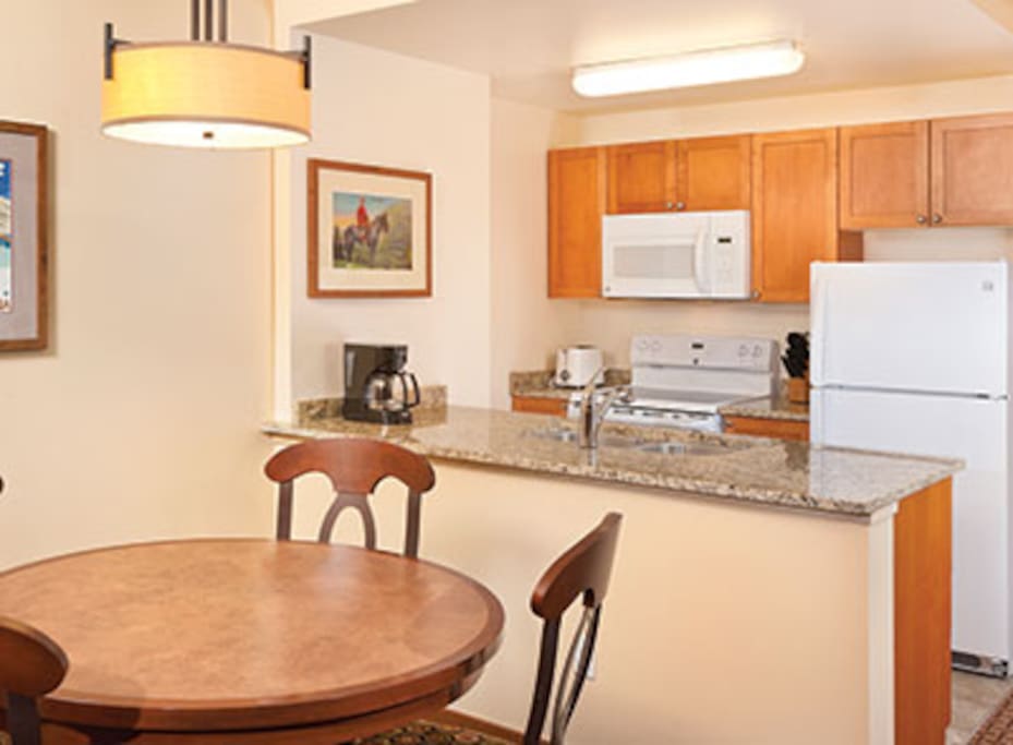 Whistler Village WM Resort 1BR/2BDs for 4