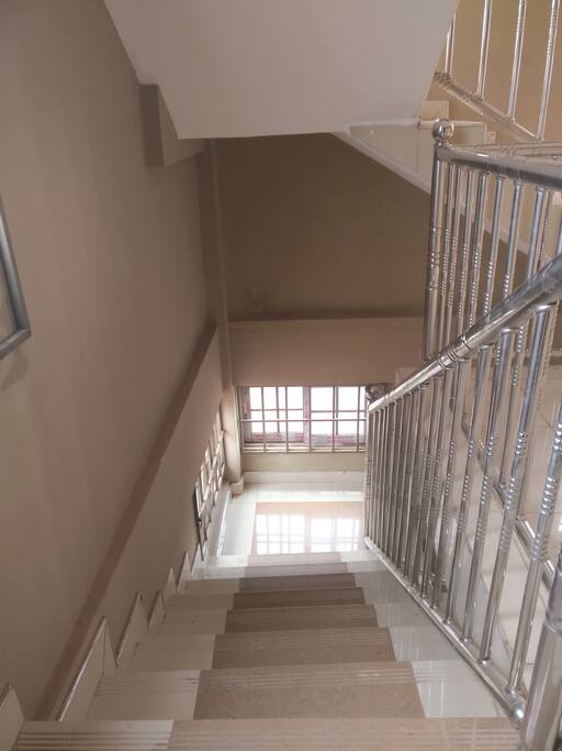 EASILY ACCESSIBLE STAIRWAYS