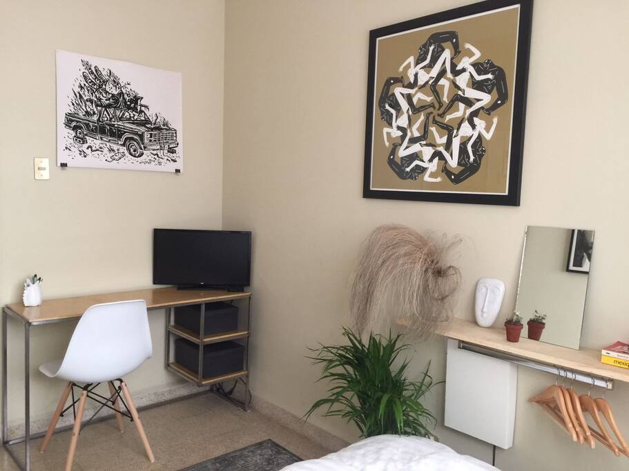Bedroom - Netflix & Chill