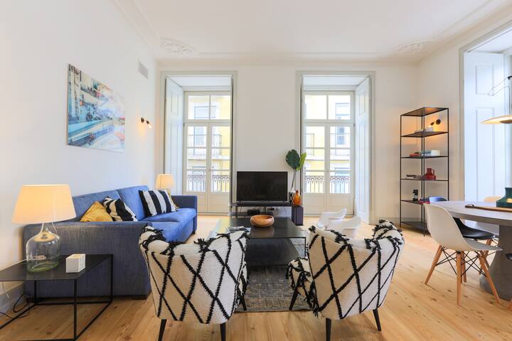 Unique 2 Bdr Apt Sea View @ Baixa Alfama B gallery image 5