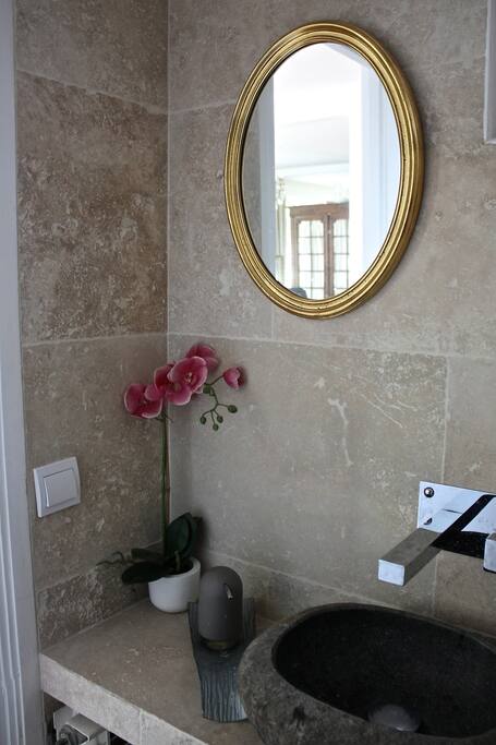 bathroom groundfloor
