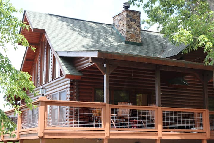 Smoky Mountain Cabin - Pigeon Forge, TN