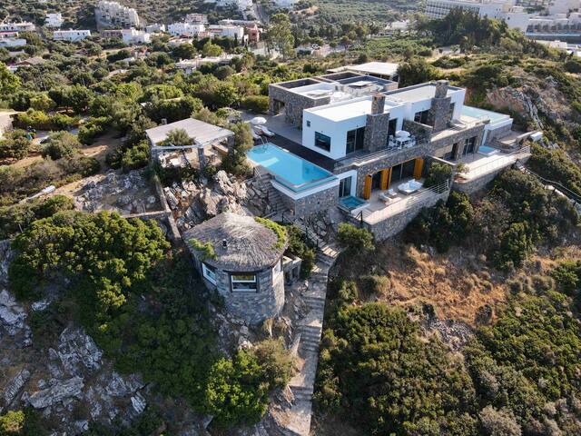 Villa Aiolos: above the sea, within Agios Nikolaos gallery image 3