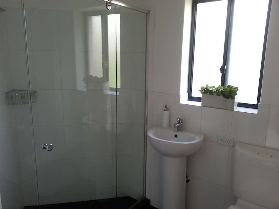 Private sparkling bathroom as part of the students retreat