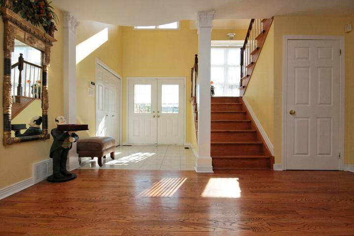 Luxury Estate Sunroom Sauna Spa Gym Pool (6-10) gallery image 3