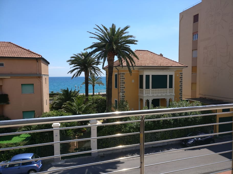 Vista mare dal terrazzo