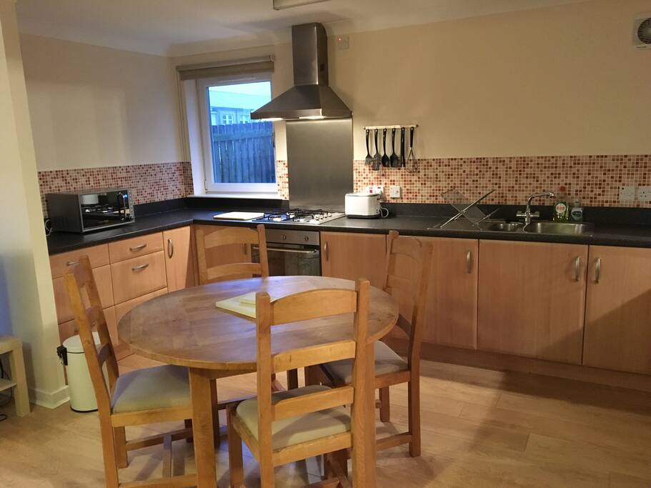 Dining area to seat four people