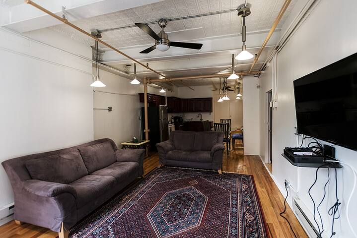 MODERN 3 BEDROOM APT IN THE HEART OF BROOKLYN gallery image 3