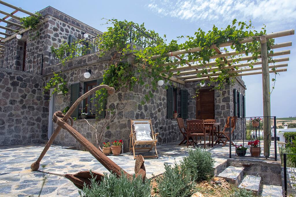 Şiraz Bağ Evleri 4 Bozcaada Tenedos şehrinde Kiralık Evler, Çanakkale