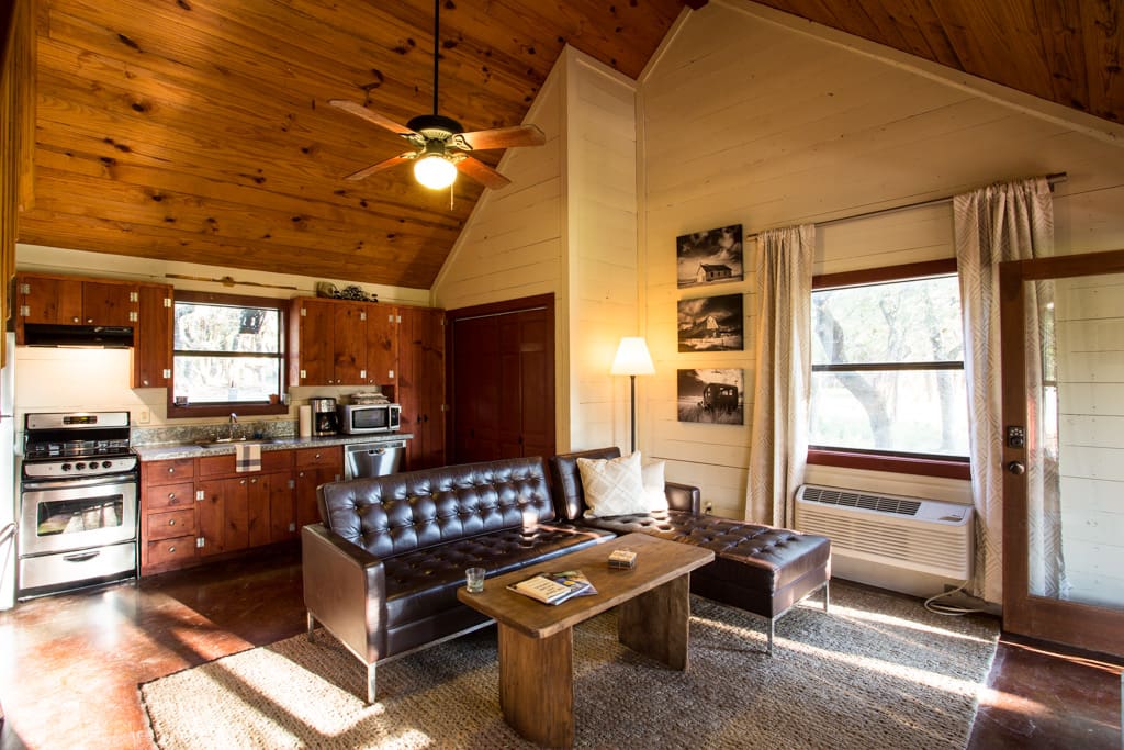 Loft Nest Cabins for Rent in Johnson City, Texas, United States