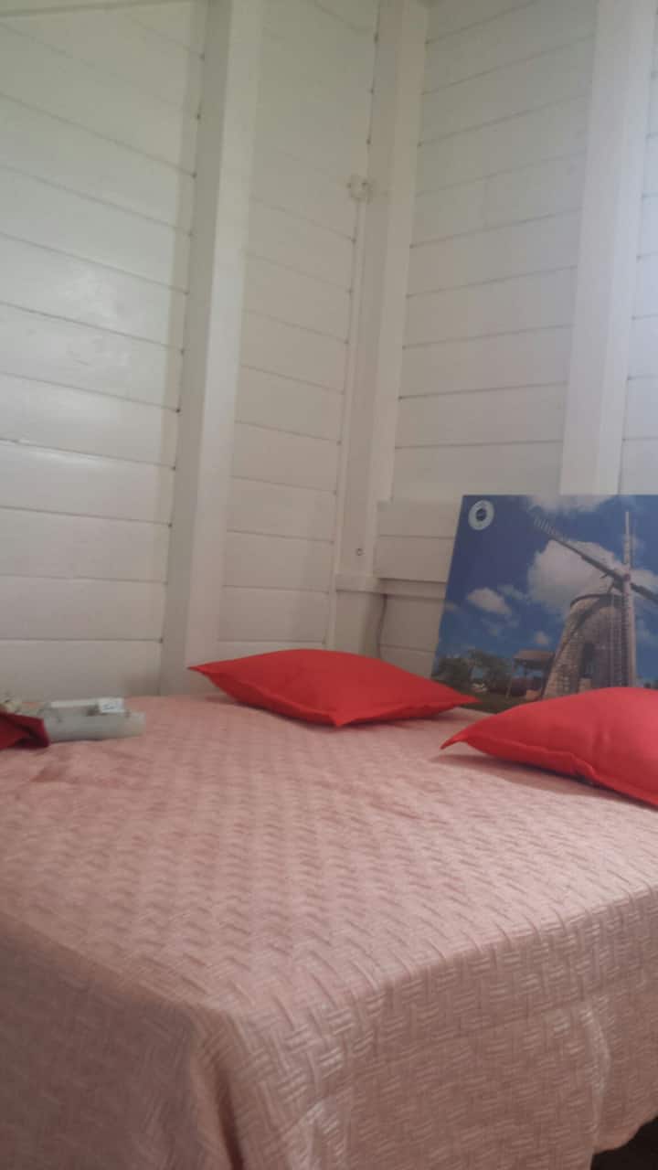 суперголямо двойно легло в спалнята на горния етаж 