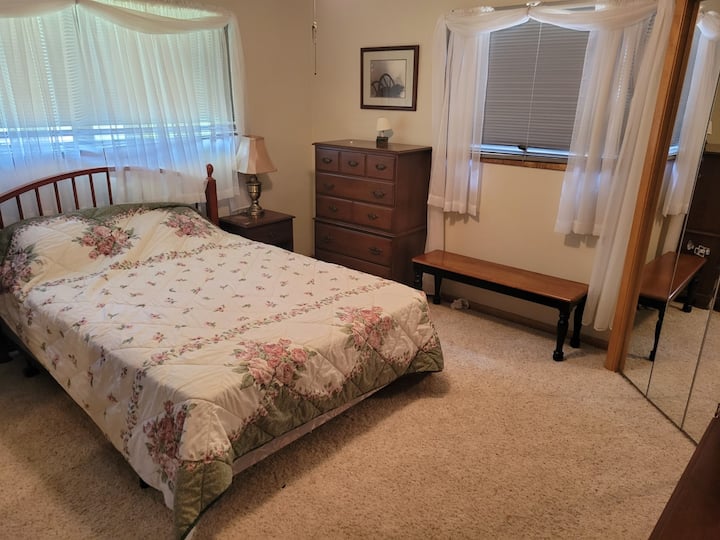 ห้องนอนใหญ่