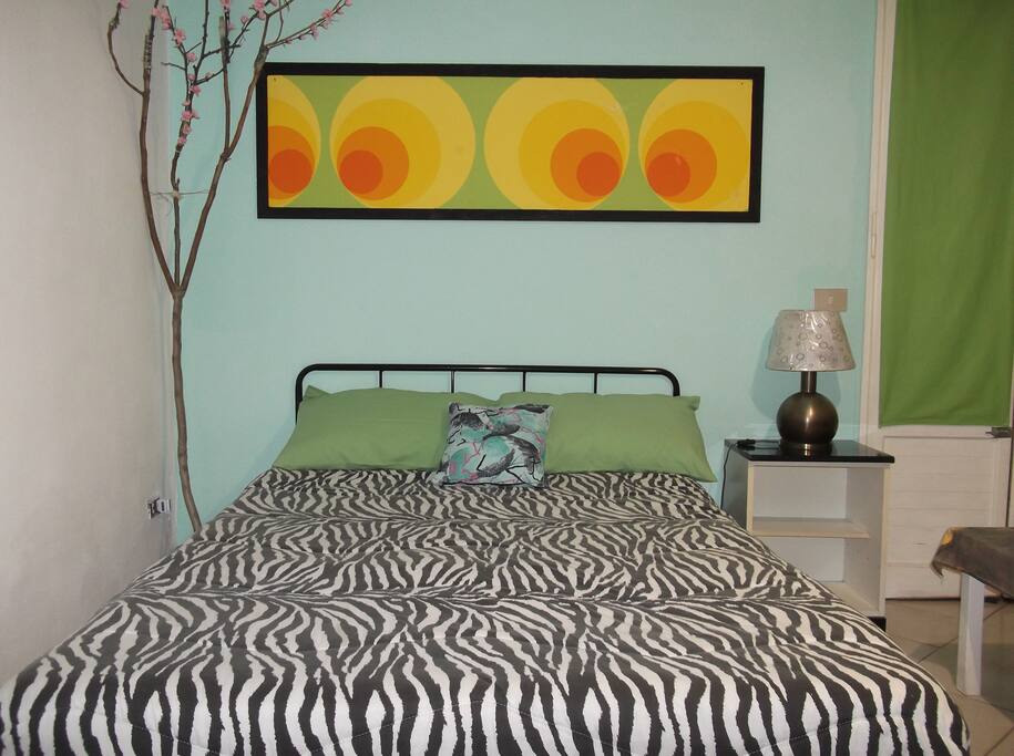 Very Comfortable King Size Bed, Perfect For That Good Night Sleep!!!