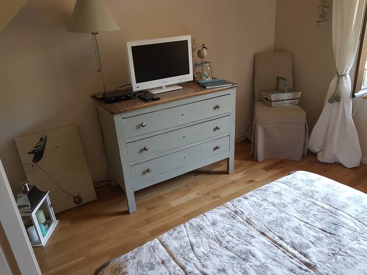 Chambre Bretagne.
Cocooning apprécié.