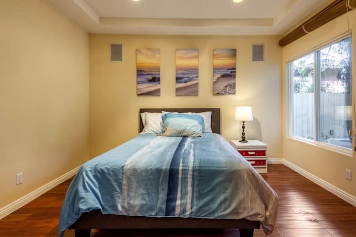 Den 2 （一楼/公共空间） -没有门，只有隐私窗帘