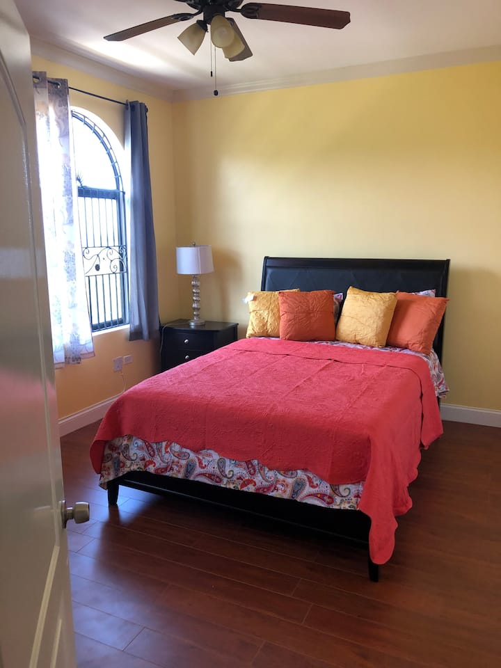 غرفة النوم 1