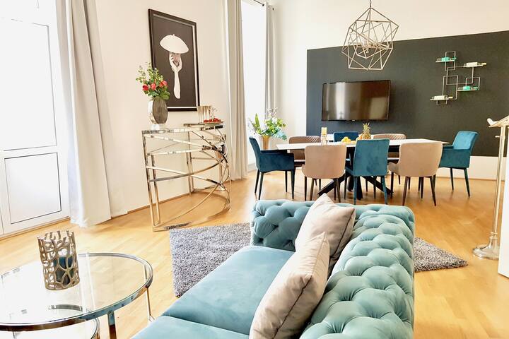 Belle Epoque *Design Apartment XXL* gallery image 2