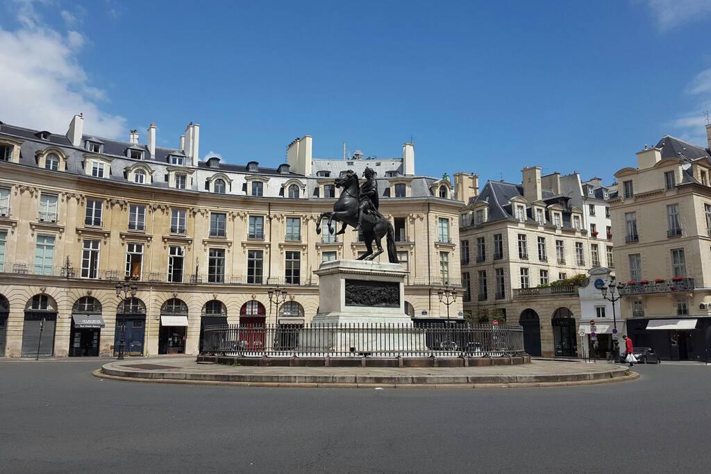 Place des victoires (1min)