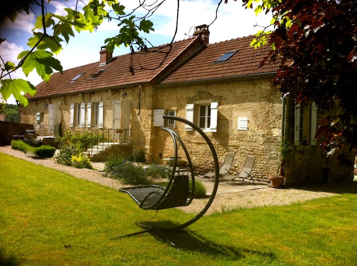 L'escale En Bourgogne : Chambre Bleue (2/4 P). - Montbard