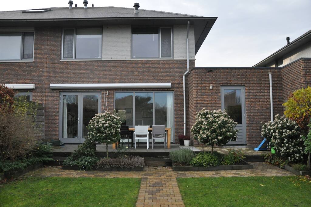 Achtertuin