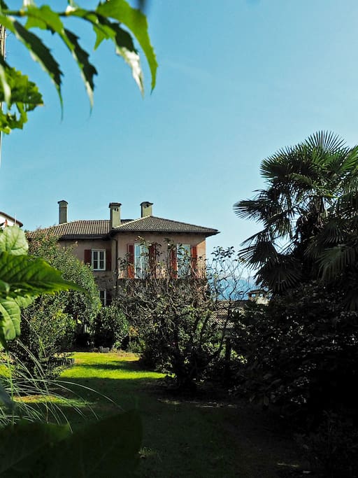 Garten mit Haus