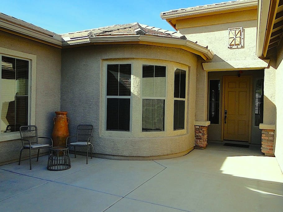 front entrance courtyard Casita to the left with separate entrance.