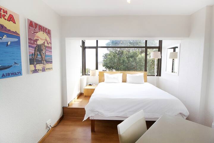 Totness Place- close to the mountains and a deli