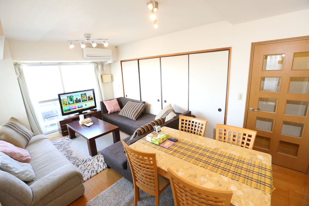 The master bedroom can be separated with the living room.