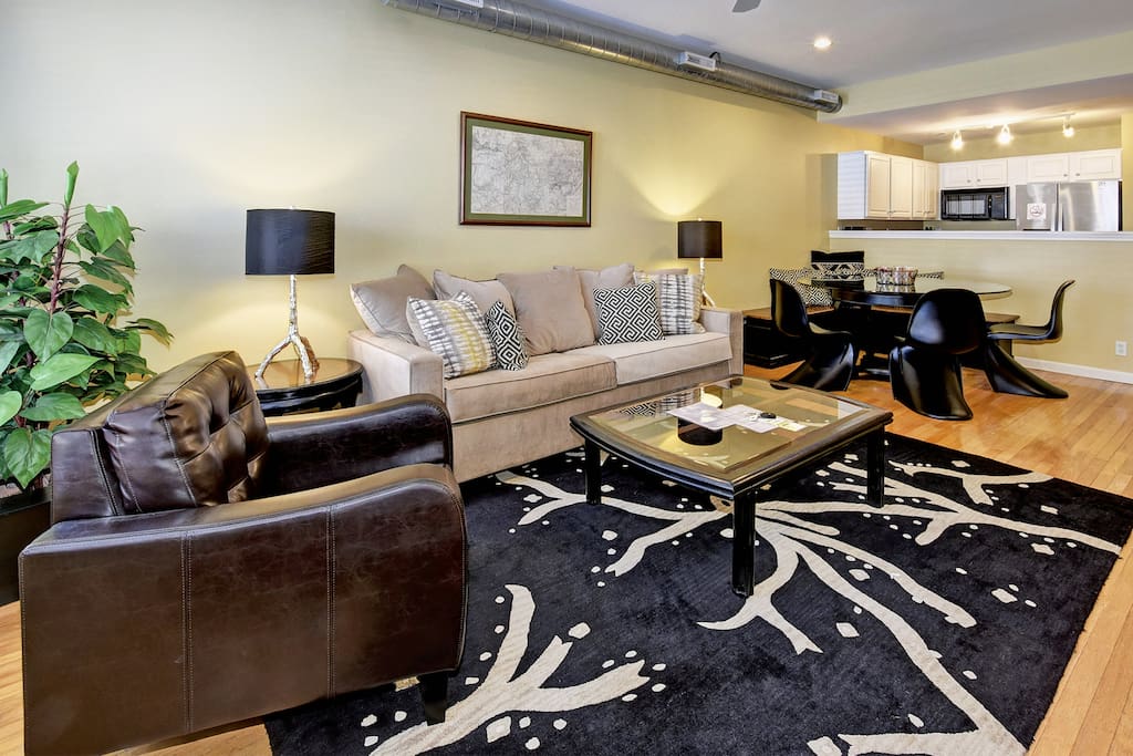 Spacious living room