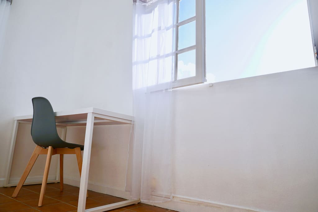 Votre espace bureau dans la chambre