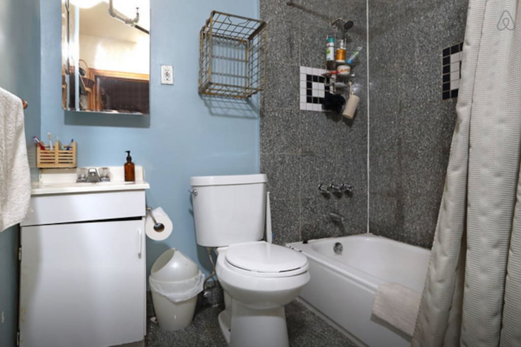 Bathroom with bathtube