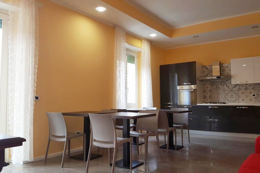Kitchen and breakfast space