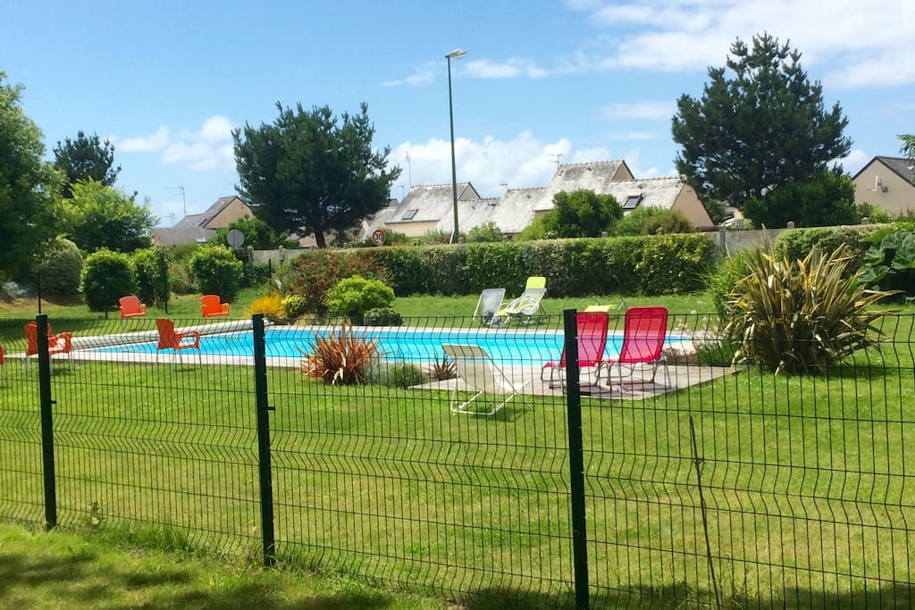 piscine extérieur chauffée et protégée.
ouvert en saison