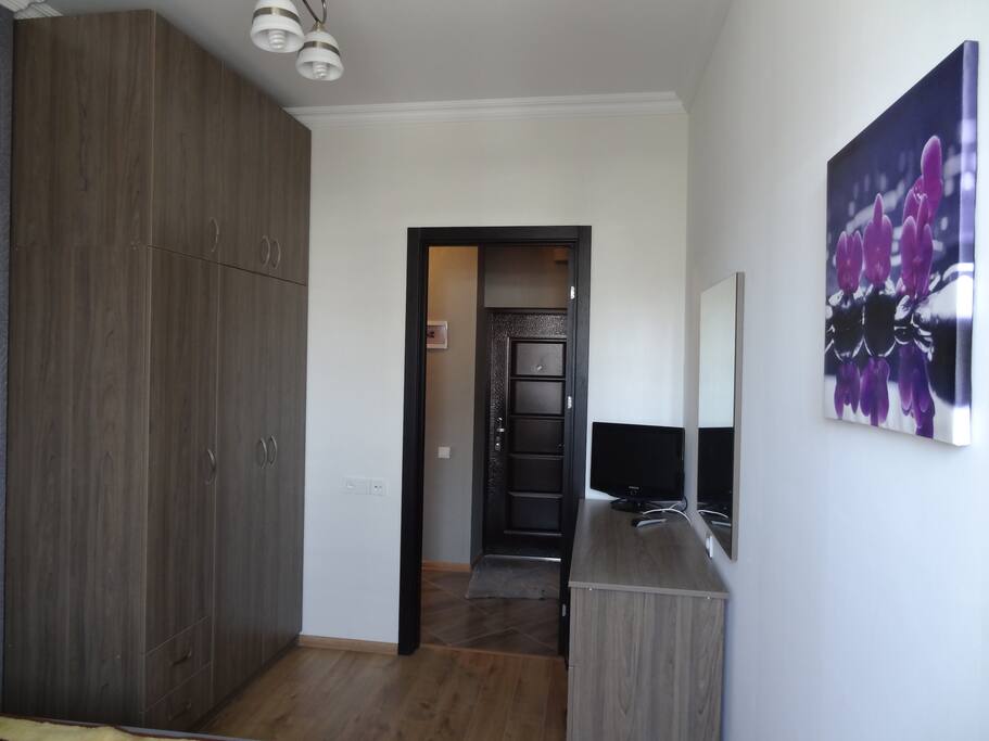 entry / sleeping room
