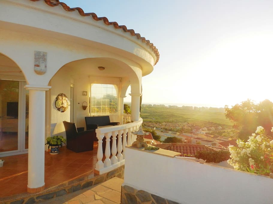 Enjoy the great views to the skyline city and sea