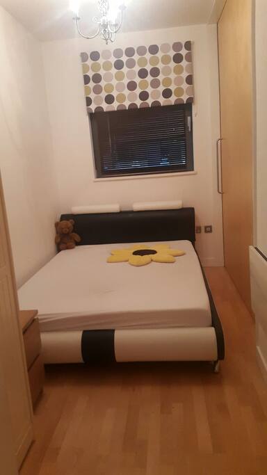 Guest bedroom