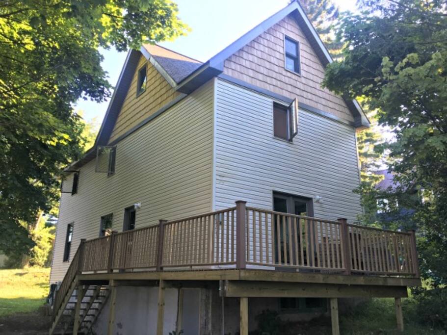 Back of house with side entrance