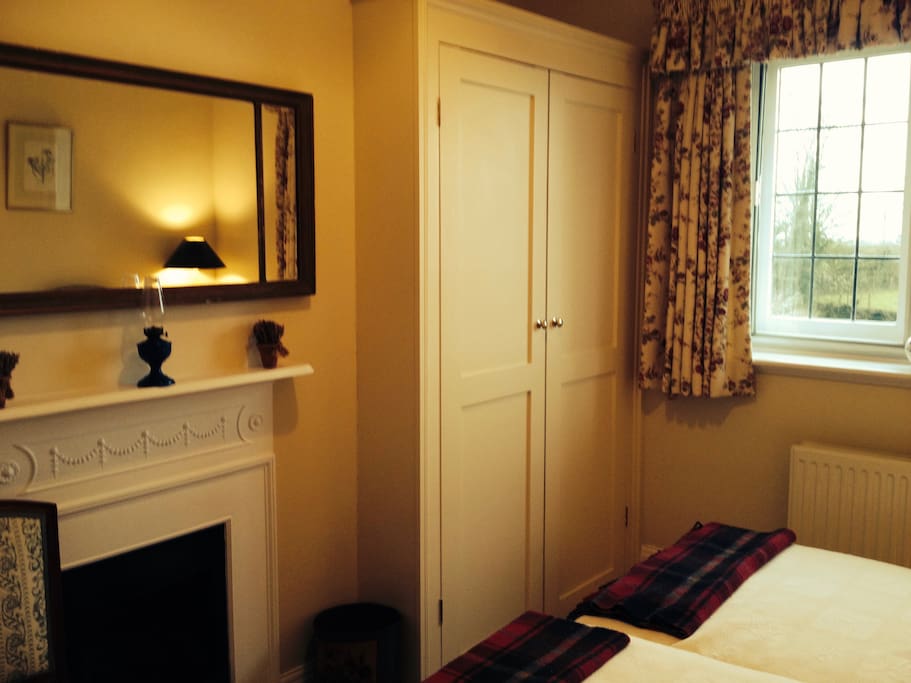 Twin bedroom